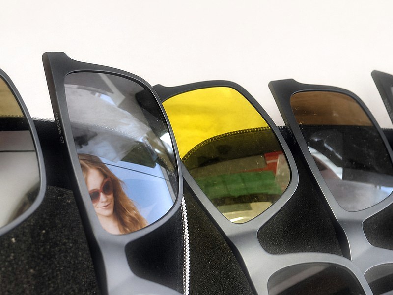 Солнцезащитные очки в салоне LIKE Optika